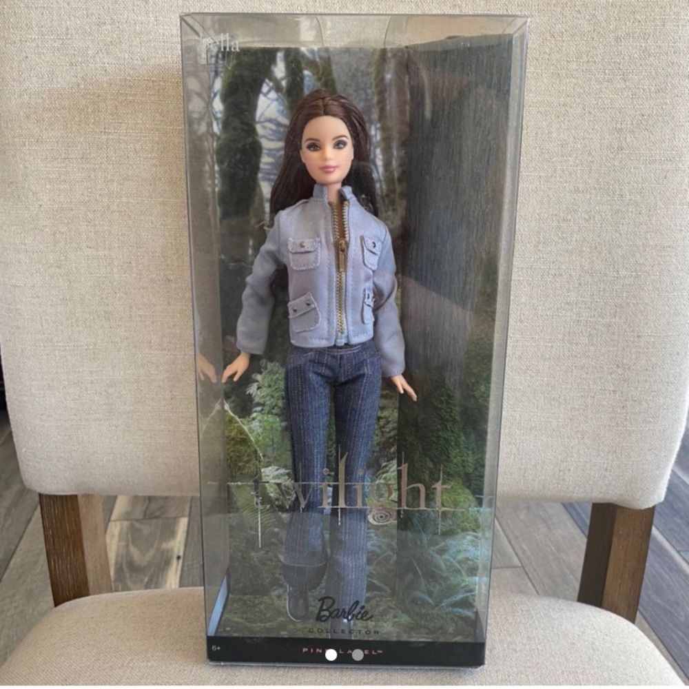 Collectors edition, Twilight Bella Barbie Doll ❣️